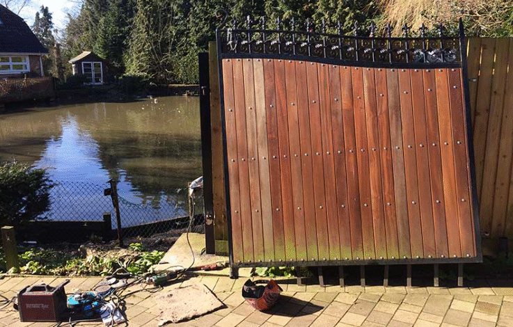 From Bent Frames to Broken Hinges: Welding Gate Repair Stories in Dallas