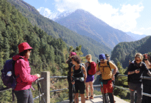 Tea House Experience on the Manaslu Circuit vs Everest Region: What Trekkers Should Really Expect